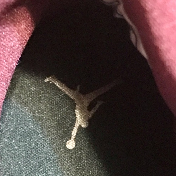 Nike Air Jordans - Picture 5 of 13